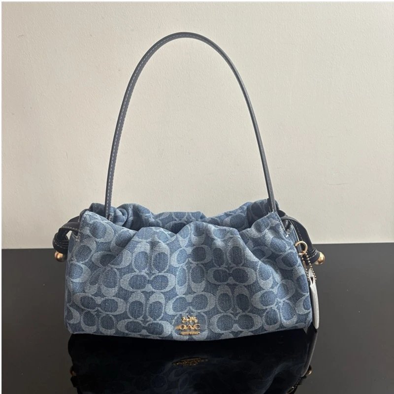 Coach Signature C canvas drawstring bag image 4