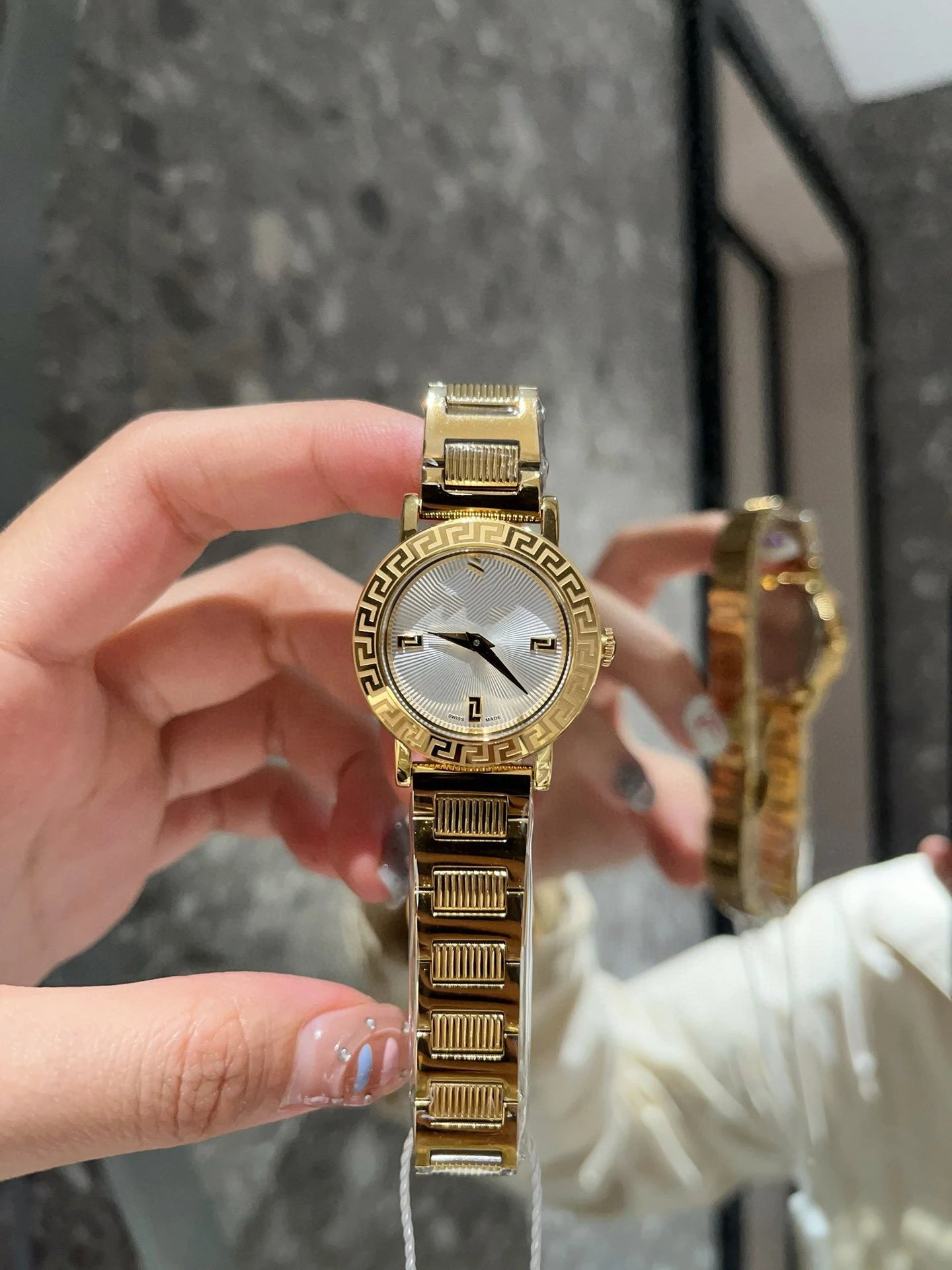 Versace Watches Medusa Motif Greek Key Bezel Metal Bracelet Watch — 1+Counter gift box packaging
