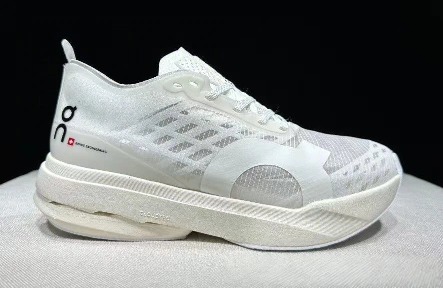 On Sneakers Cloudspike Amplius — 4