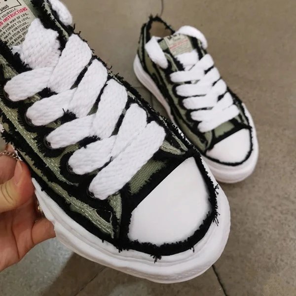 Unbranded Sneakers Low-top distressed canvas with thick soles image 2