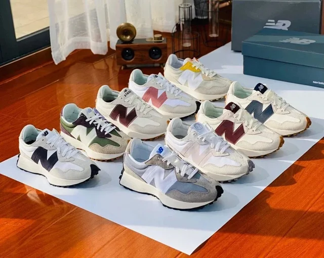 New Balance Sneakers 327 Retro product detail image 8