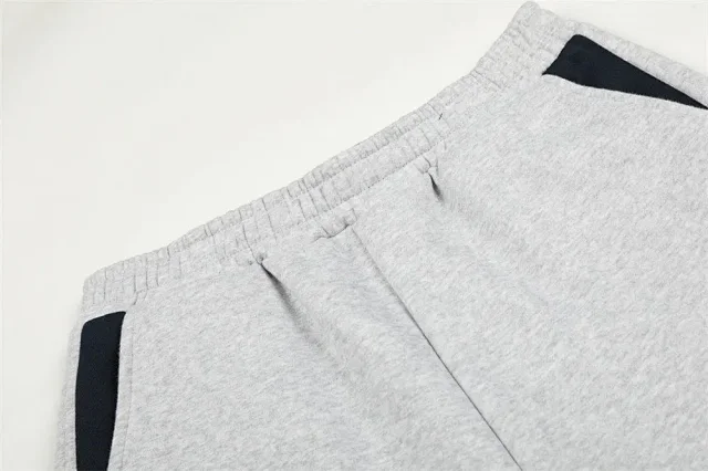 Mertra Shorts Contrast-Trim Embroidered Logo product detail image 14