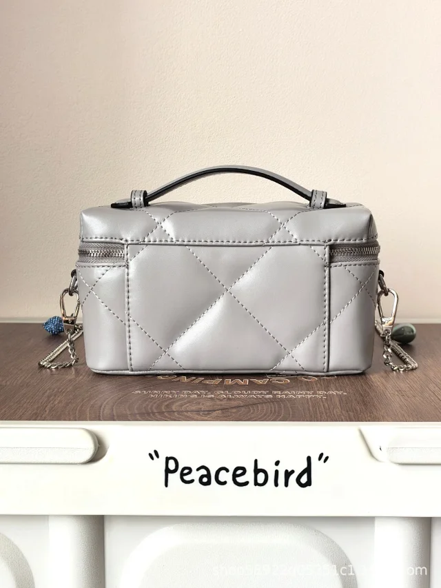 Tory Burch Crossbody Bags Quilted top-handle chain bag with double-zip closure product detail image 19