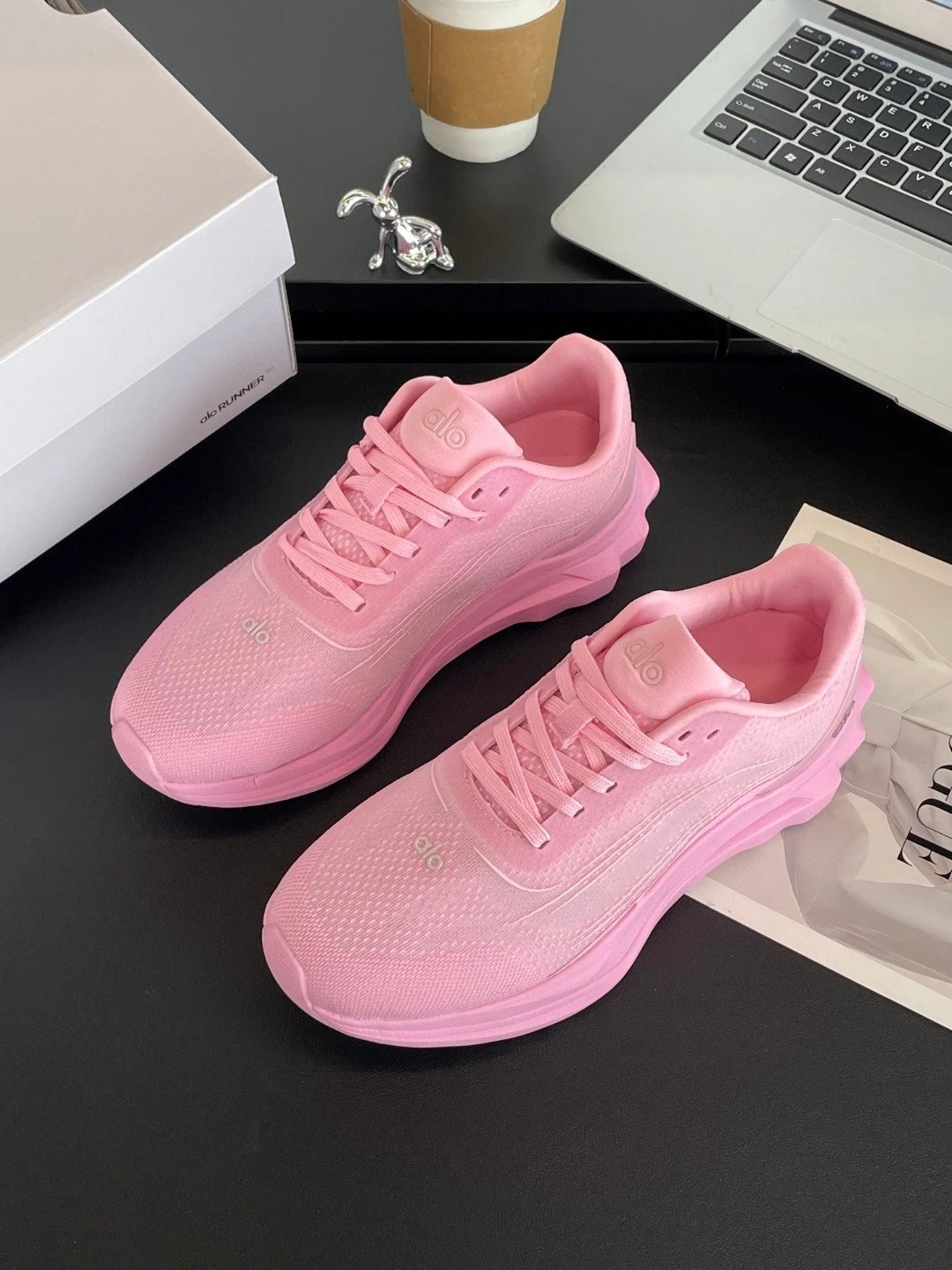 Alo Sneakers Runner — Pink