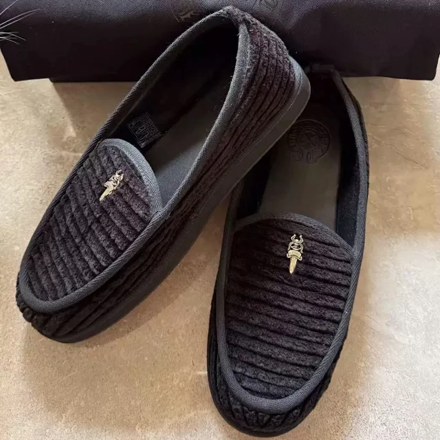 Unbranded Casual Shoes Ribbed Velvet Slip-On with Lip or Dagger Appliqué product detail image 6