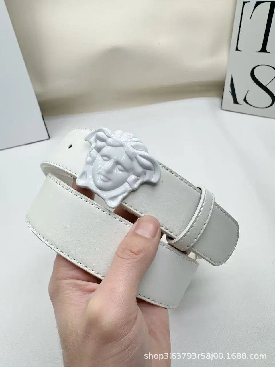 Unbranded Belts Medusa-head buckle — White buckle leucorrhea
