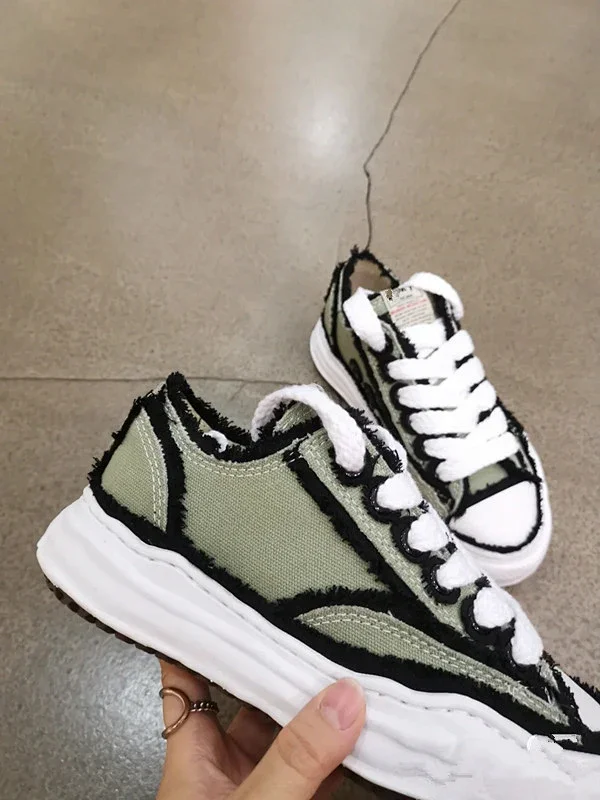 Unbranded Sneakers Low-top distressed canvas with thick soles product detail image 3