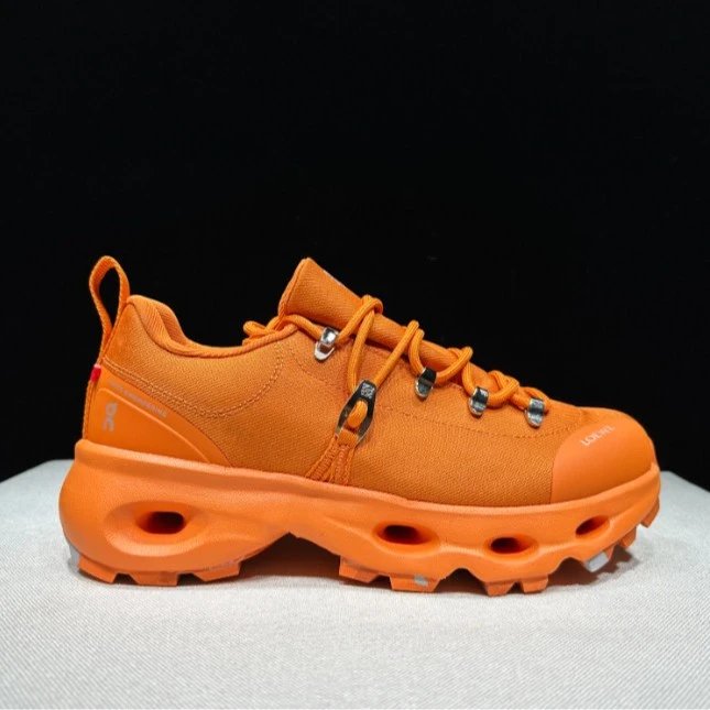 On Sneakers Low-Top Trail with Lugged Sole image 4