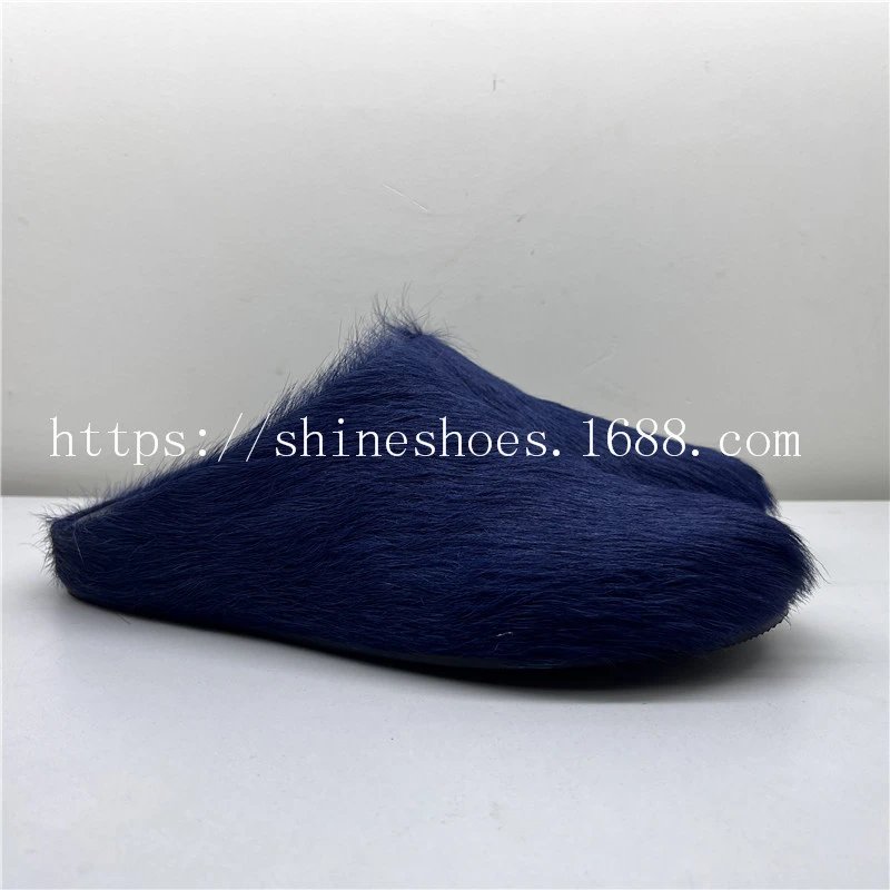 Unbranded Slippers Faux Fur Closed-Toe Mule — Dark blue