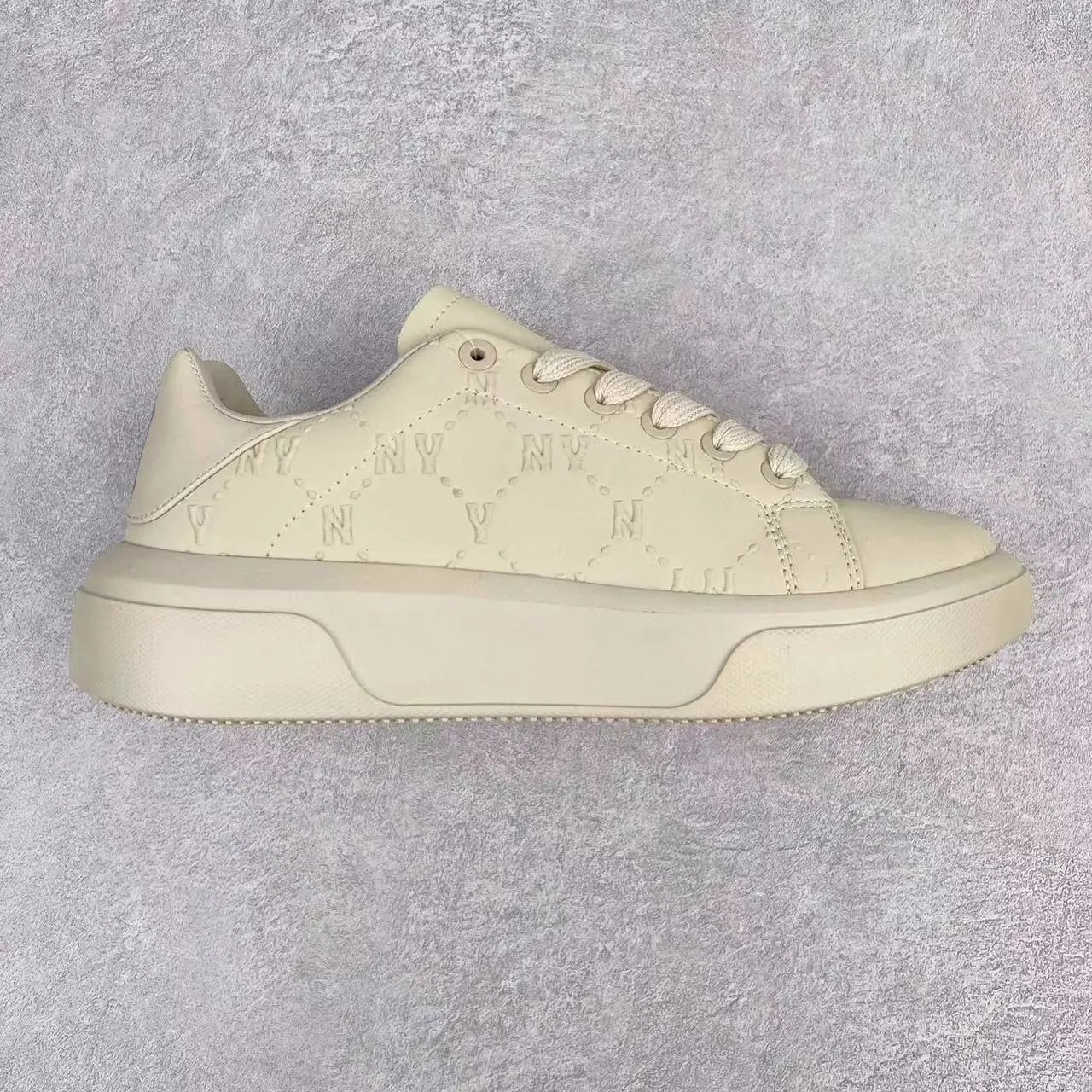 MLB Sneakers Platform lace-up with New York Yankees monogram — Beige