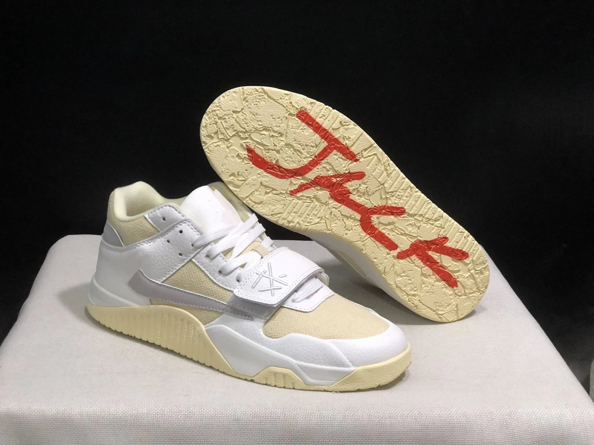 Nike Sneakers Jordan Jumpman Jack TR — Collaboration off-white