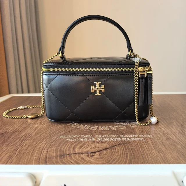 Tory Burch Crossbody Bags Quilted top-handle chain bag with double-zip closure product detail image 4