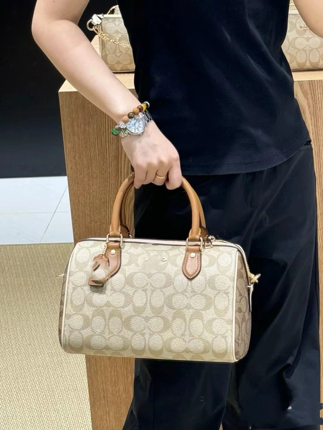 Coach Handbags Rowan Satchel — 26 cm Large Milk Tea Cafe