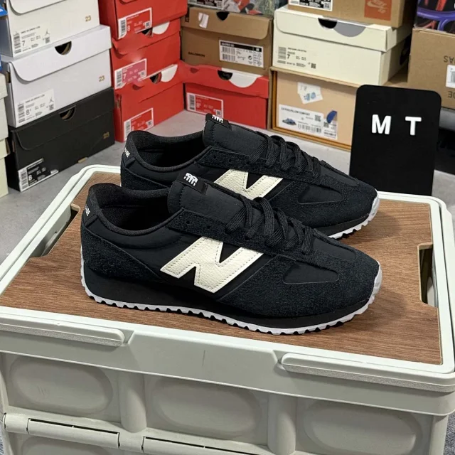 New Balance Sneakers 471 product detail image 2