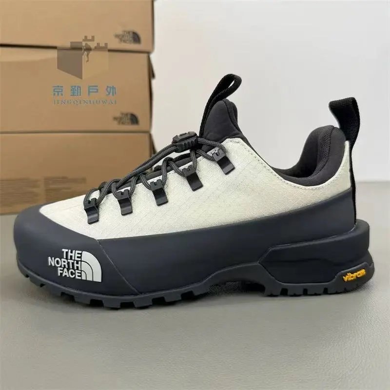 The North Face Sneakers Low-Top Trail Hiking Shoes — Black and white