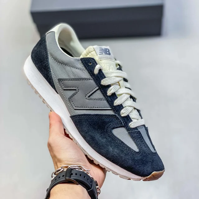 New Balance Sneakers 471 product detail image 4