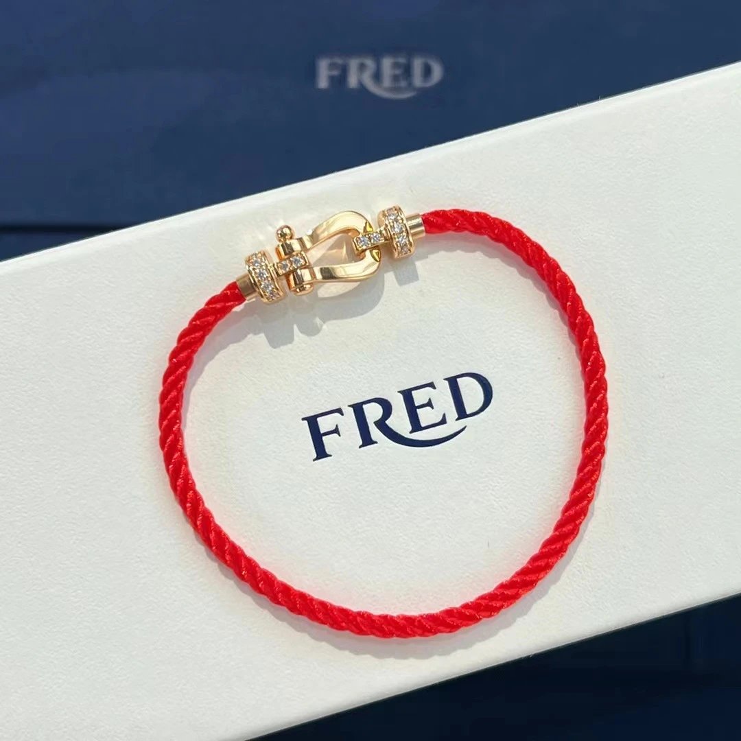 FRED Jewelry Force 10 braided cord buckle bracelet — Medium-sized half-diamond rose gold red rope