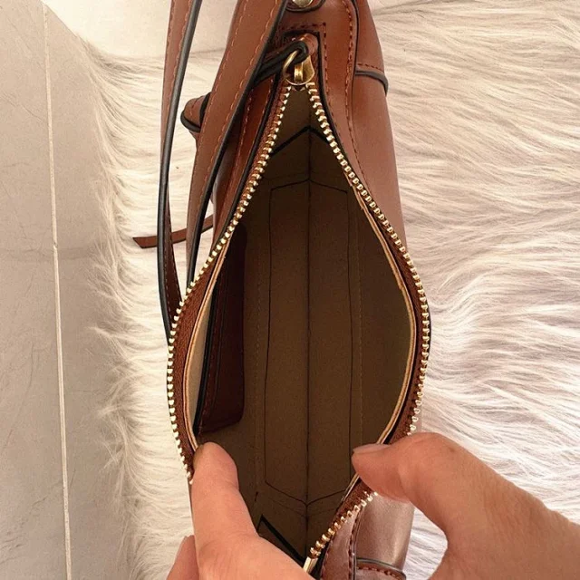 Sabe Aran Shoulder Bags Studded Half-Moon Bag product detail image 5