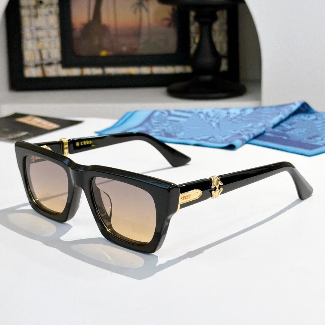 Chrome Hearts Eyewear Oversized square-frame sunglasses with decorative metal temple hardware — 6(With box)