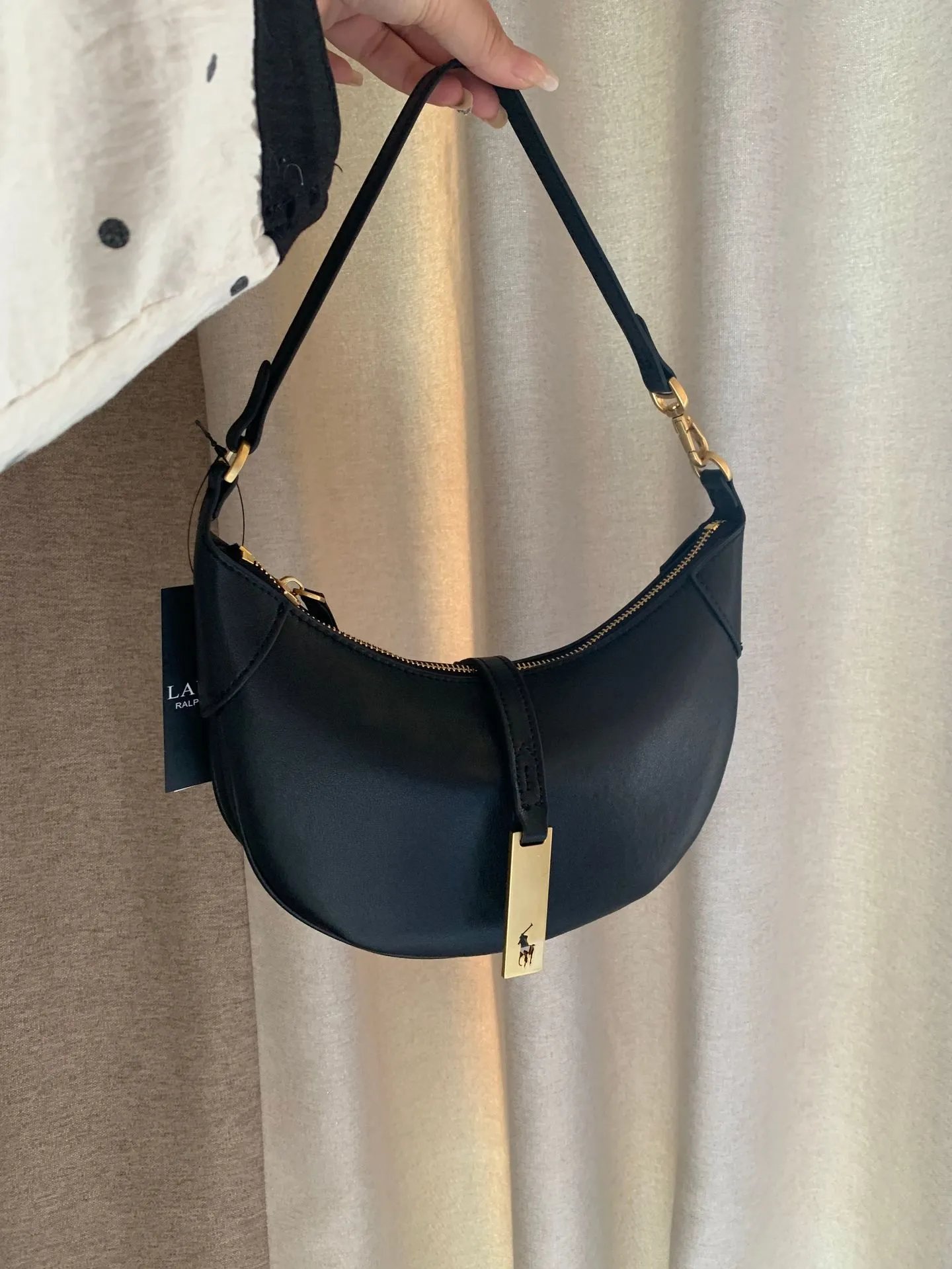 Lauren Ralph Shoulder Bags Mini crescent bag with gold-tone logo plaque — IDmini Black【26*4*20.5 cm】