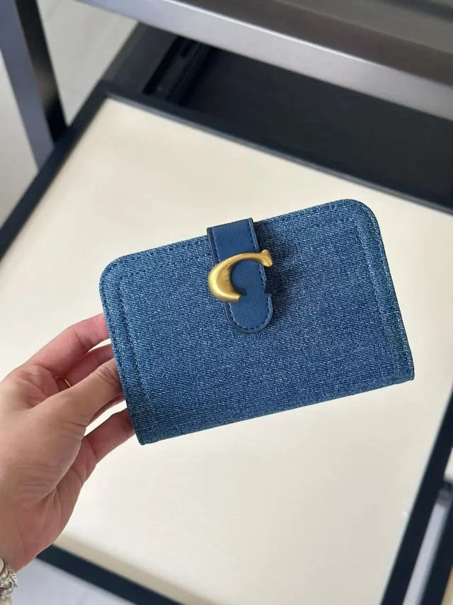 Unbranded Wallets & Card Holders Compact wallet with gold-tone C-shaped buckle product detail image 9