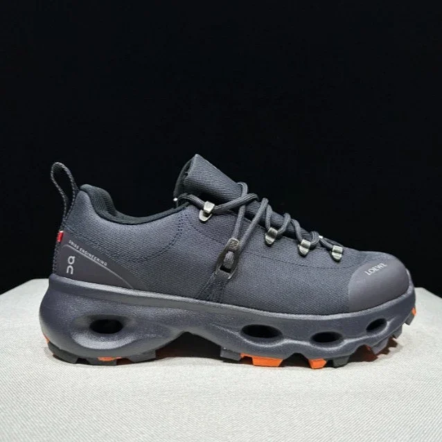 On Sneakers Low-Top Trail with Lugged Sole product detail image 3