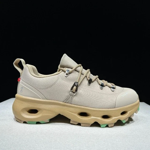 On Sneakers Low-Top Trail with Lugged Sole product detail image 5