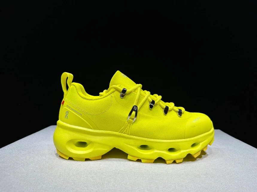 On Sneakers Low-Top Trail with Lugged Sole — 5