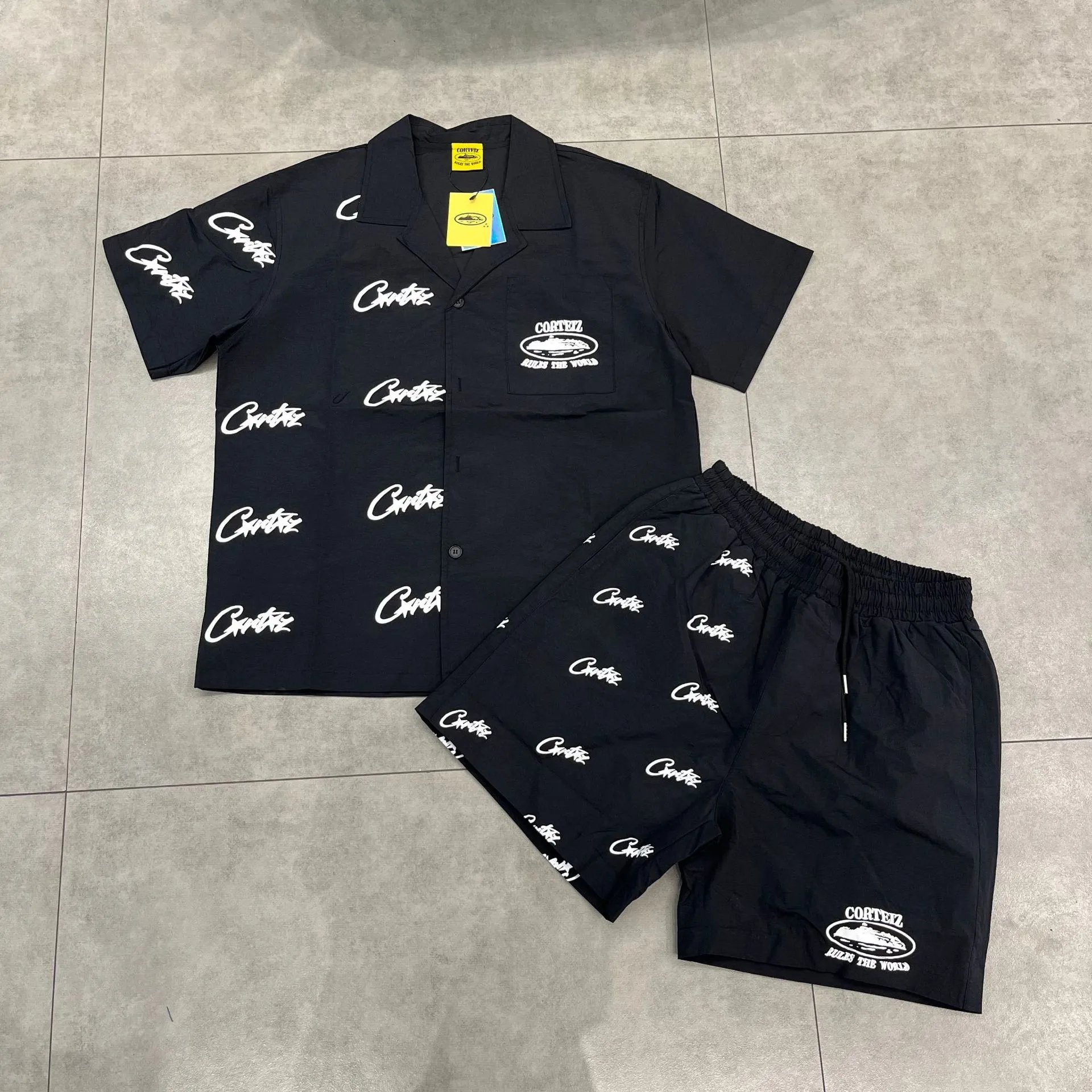 Corteiz Shorts Alcatraz logo print — 1190 Black (a set)