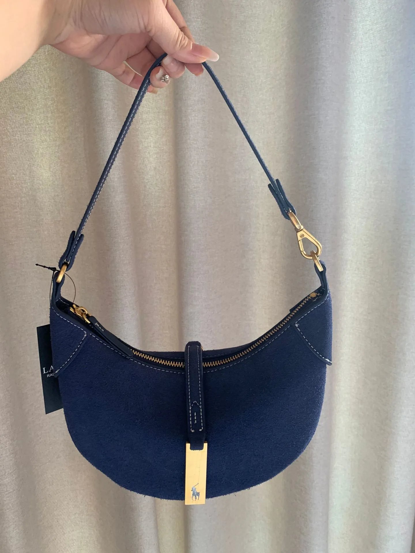 Lauren Ralph Shoulder Bags Mini crescent bag with gold-tone logo plaque — IDmini SUEDE BLUE【26*4*20.5 cm】