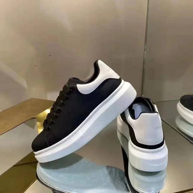 Alexander McQueen Sneakers Oversized low-top product detail image 10