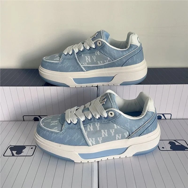 MLB Sneakers Low-Top Platform with NY Logo — All-over print blue