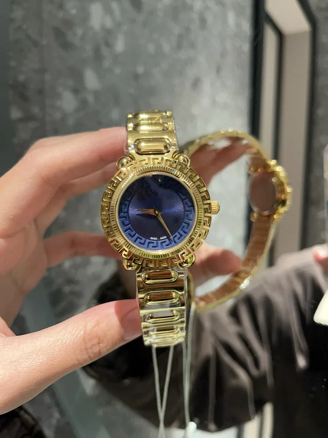 Versace Watches Medusa Motif Greek Key Bezel Metal Bracelet Watch product detail image 24