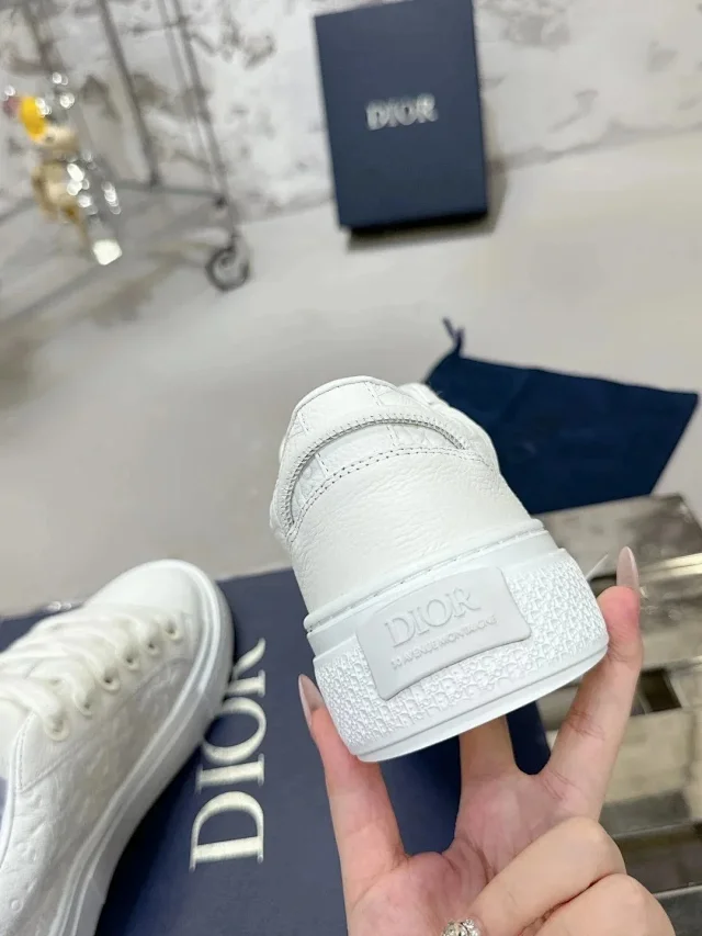 Dior Sneakers B33 low-top lace-up with Oblique panels product detail image 6