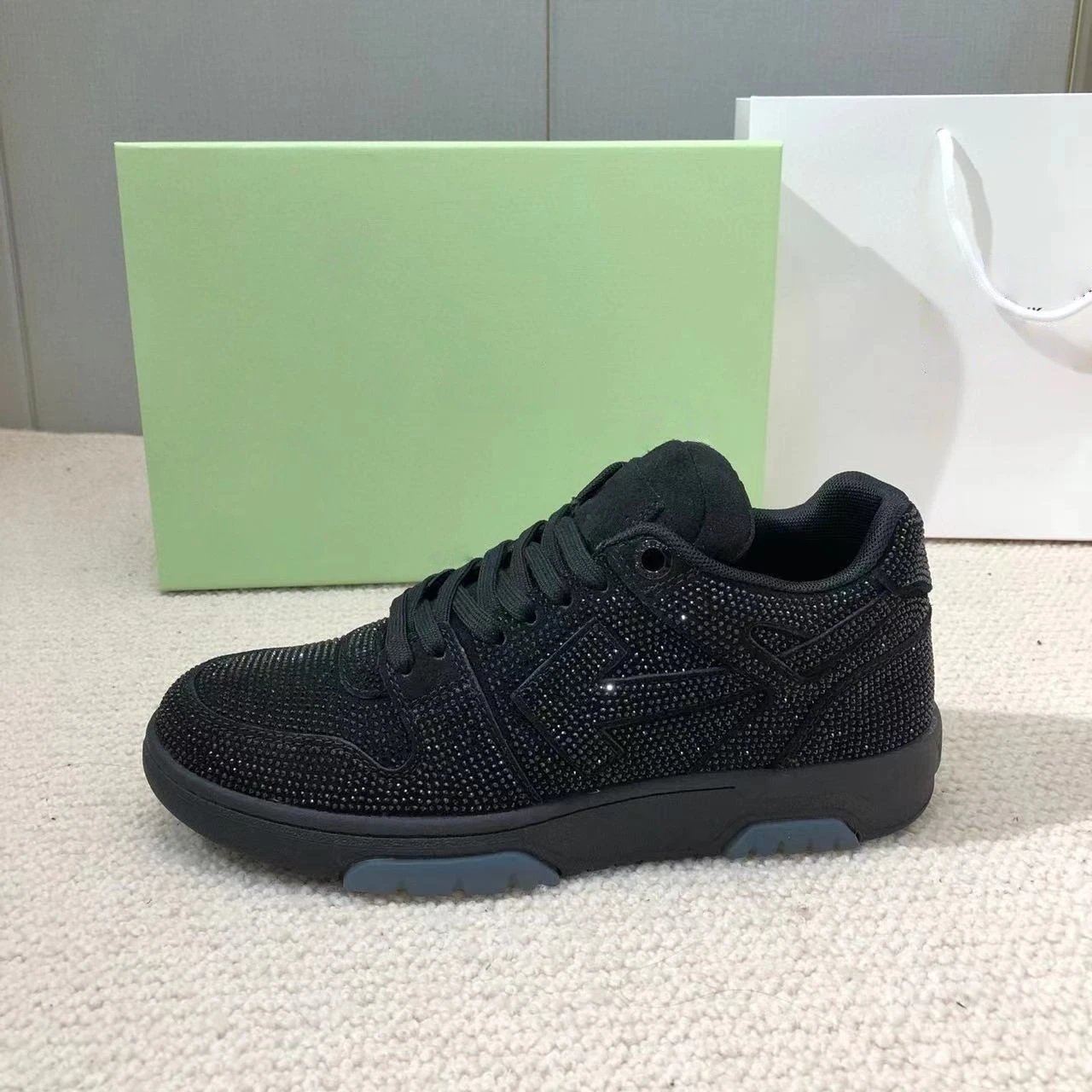 Off-White Sneakers Rhinestone Arrow Low-Top — 3
