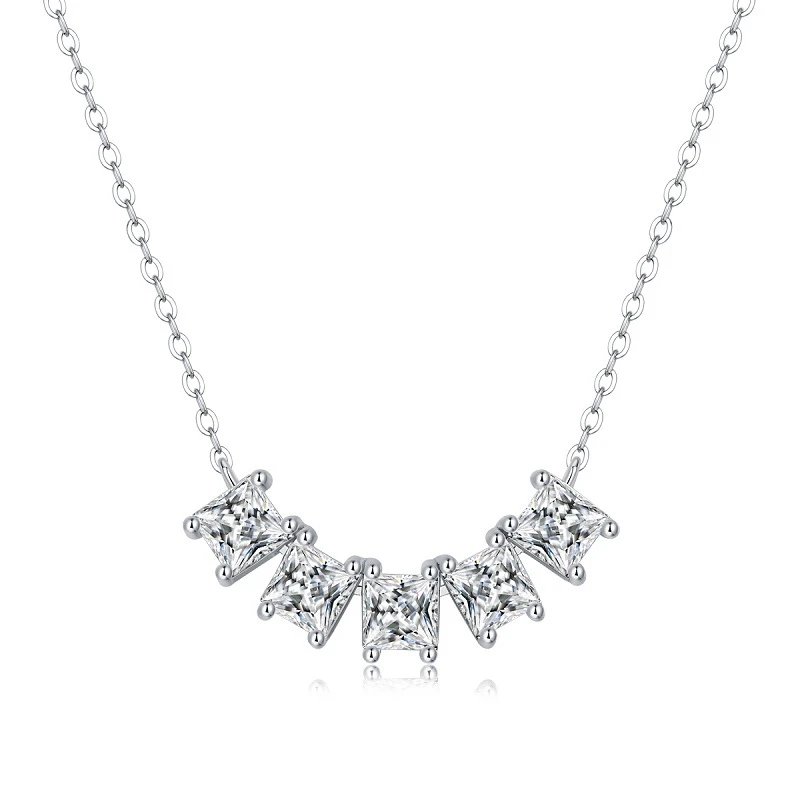 Unbranded Jewelry Moissanite Pendant Necklace — (S 925 Sterling Silver Mossam SN 12842(4*4 mm)