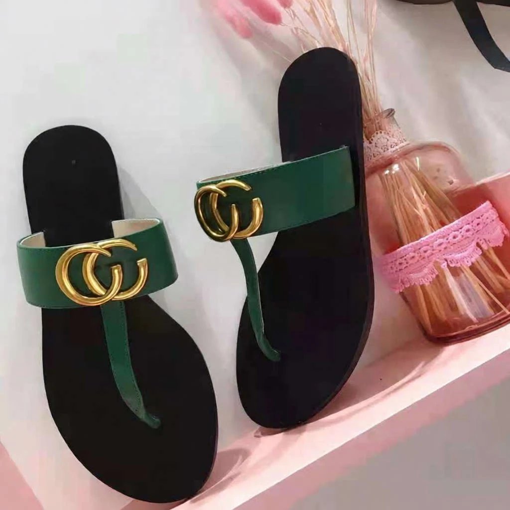 Gucci Sandals Flat thong with Double G hardware — Green