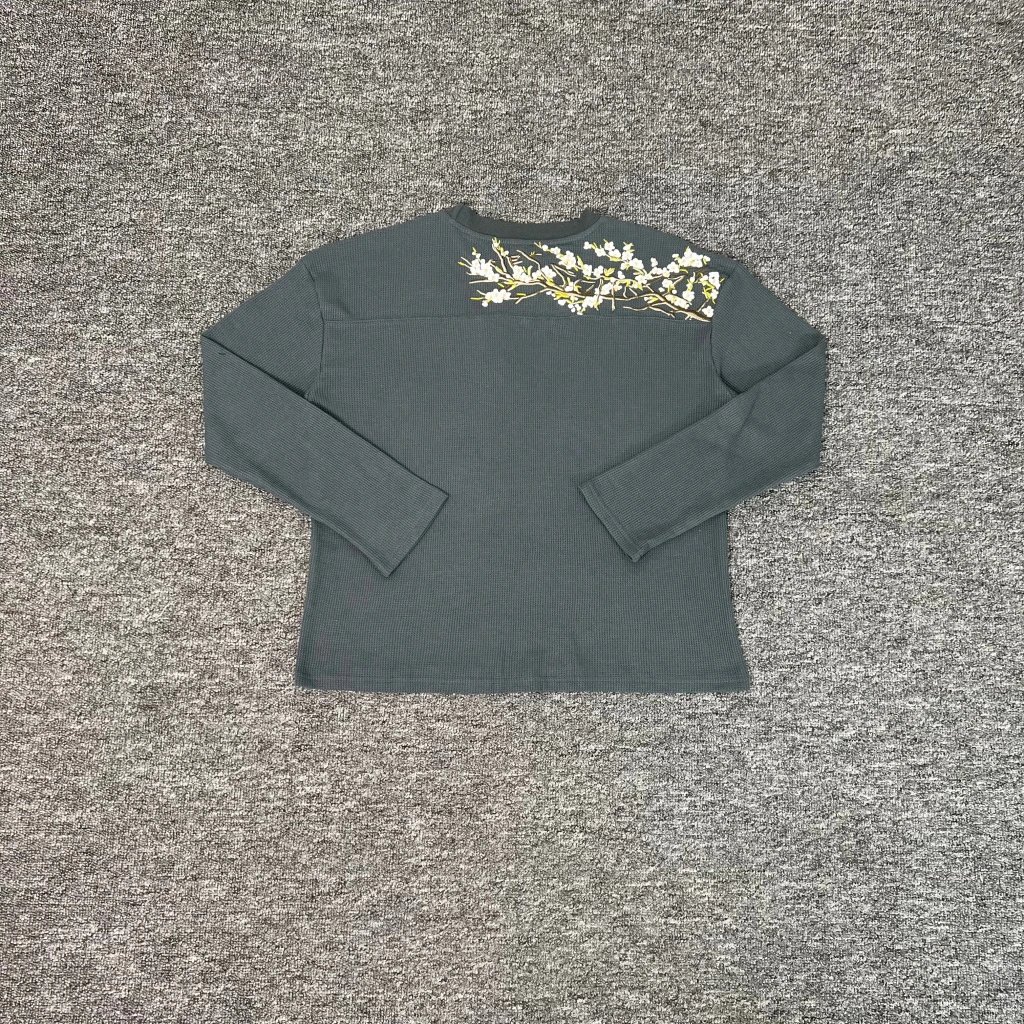 Derschutze Shirts Waffle-Weave Long-Sleeve Shirt with Cherry Blossom Embroidery — Dark gray long-sleeved