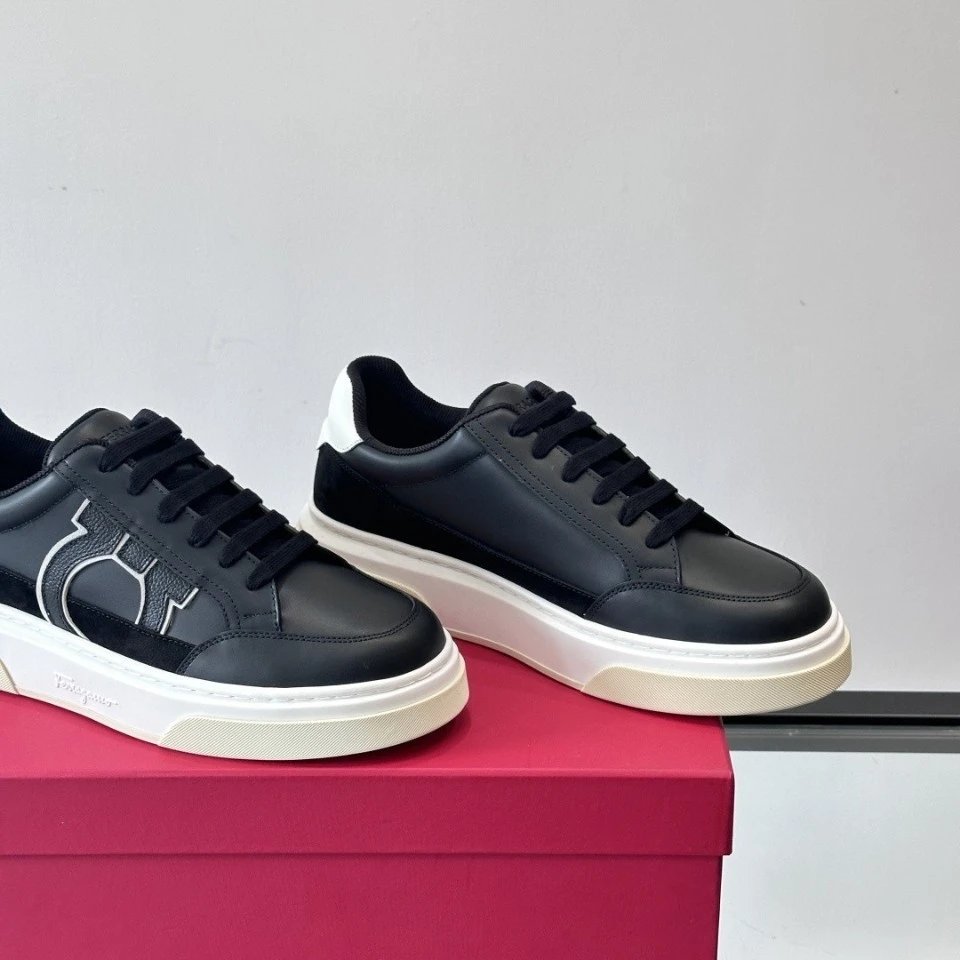 Ferragamo Sneakers Low-top leather with Gancini side detail image 2