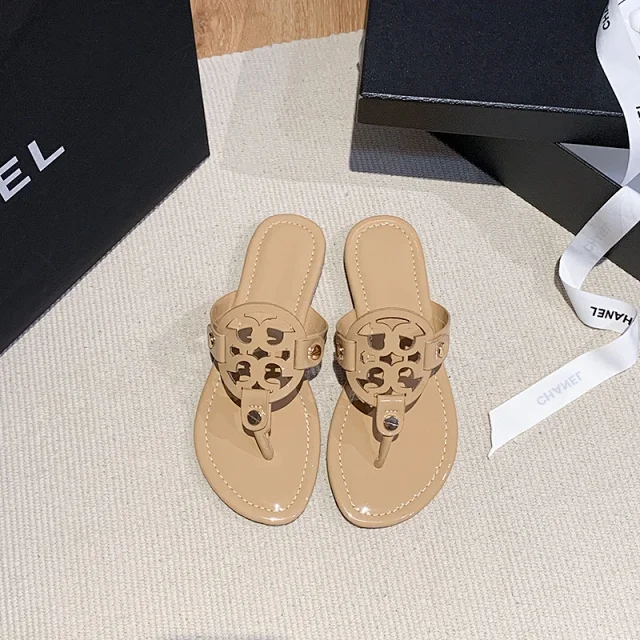 Tory Burch Sandals Double-T Logo Thong Flat product detail image 15