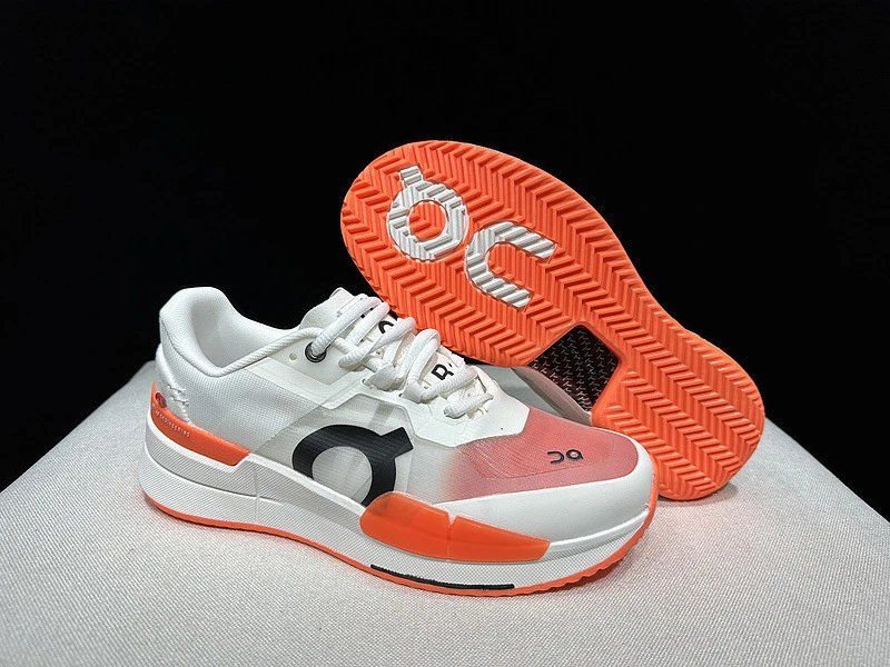 On Sneakers THE ROGER Pro 2 tennis — White orange