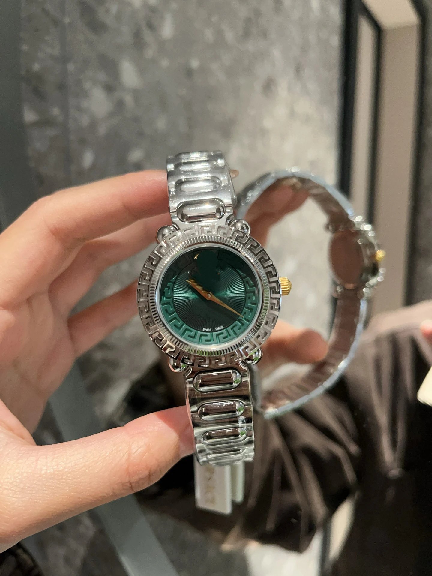 Versace Watches Medusa Motif Greek Key Bezel Metal Bracelet Watch — 28+Counter gift box packaging