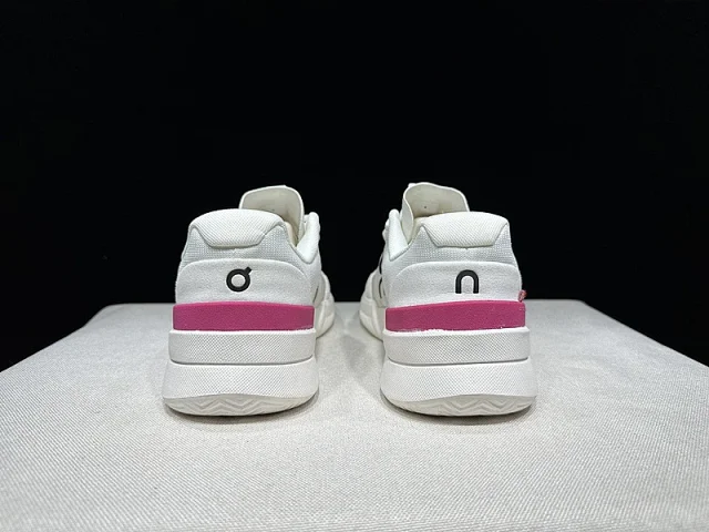 On Sneakers THE ROGER Pro 2 tennis product detail image 4