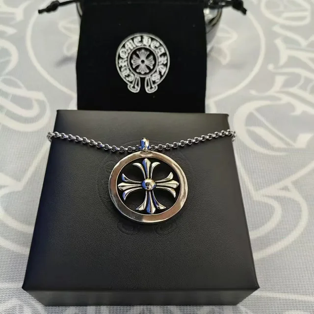 Chrome Hearts Jewelry Gothic Cross Pendant Necklace product detail image 6
