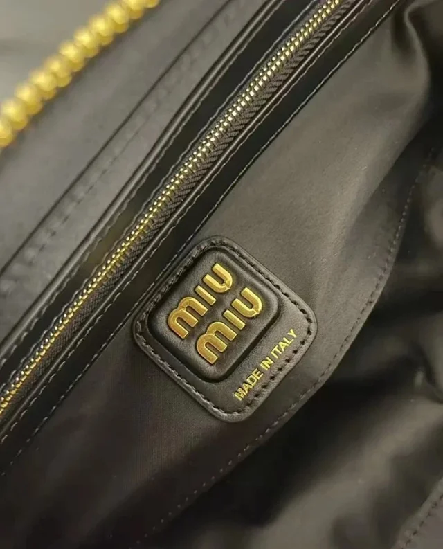 Miu Handbags Long-Handle Bowling Bag with Padlock Charms product detail image 11