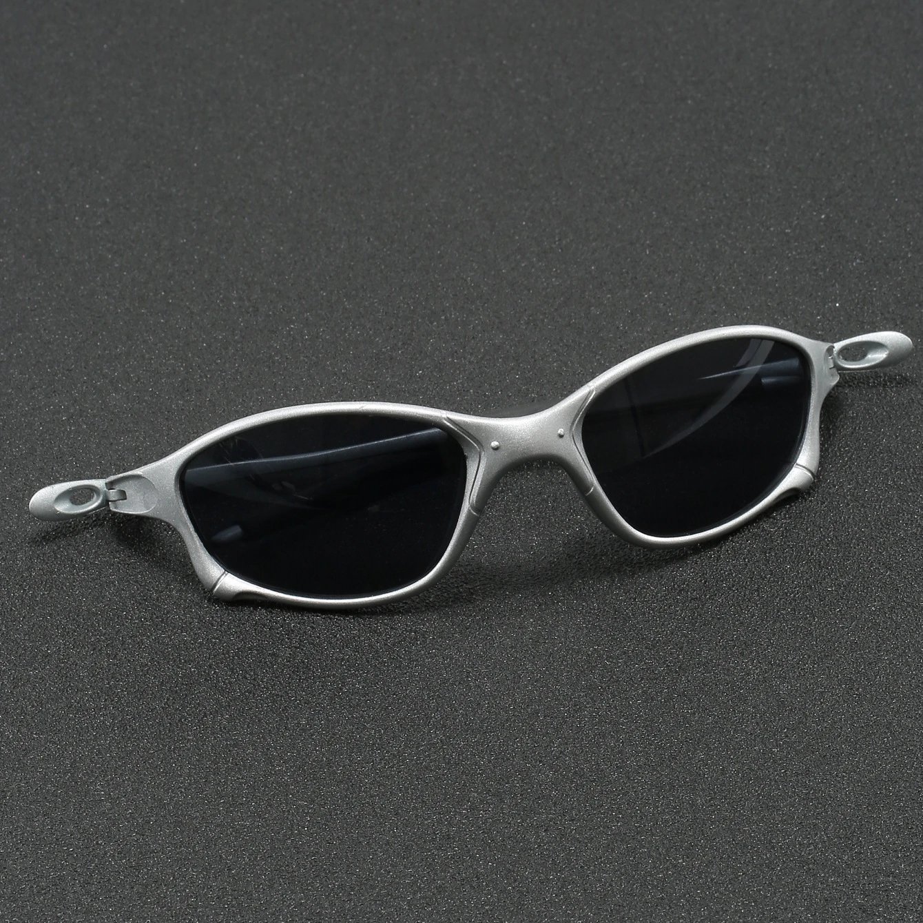 Unbranded Eyewear Metal-frame wraparound sunglasses with oval temple accents image 3