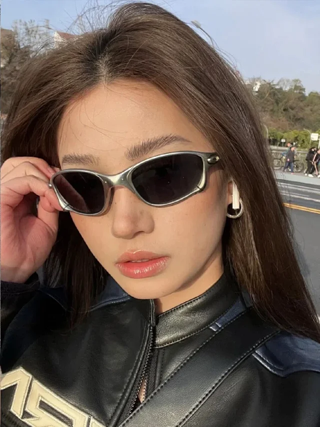 Unbranded Eyewear Metal-frame wraparound sunglasses with oval temple accents product detail image 5