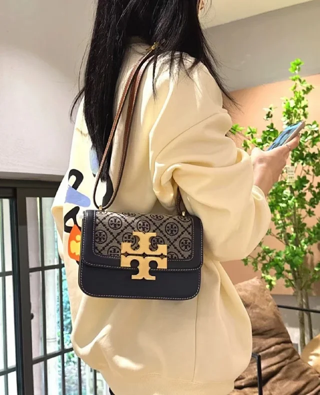 Tory Burch Crossbody Bags Double T flap bag product detail image 5