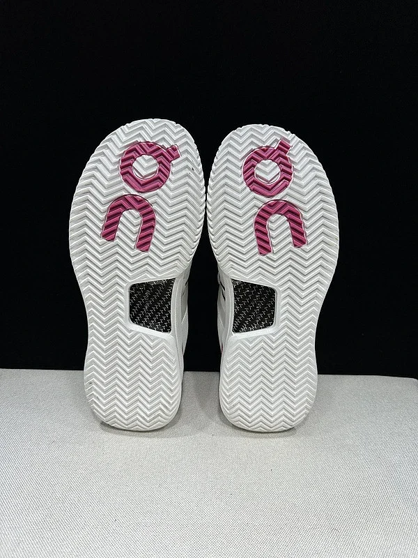 On Sneakers THE ROGER Pro 2 tennis product detail image 10