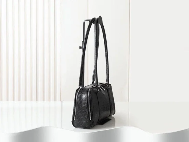 Unbranded Handbags Bowling Bag with Long Handles product detail image 4